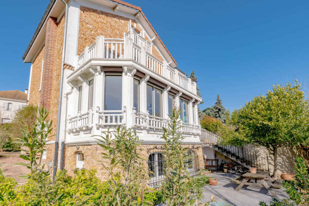 Maison de caractere a vendre a Sevres