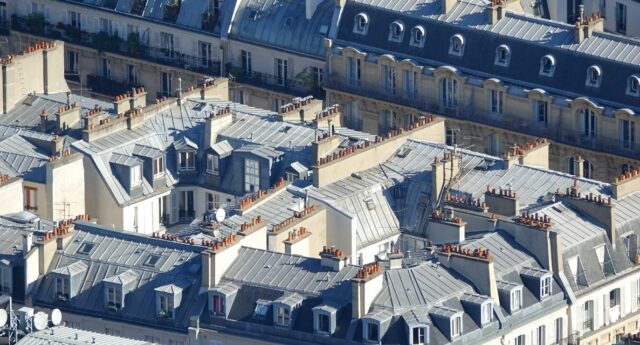 vue aerienne d'immeubles parisiens