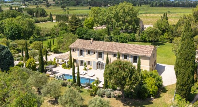 Propriete de caractere a Avignon