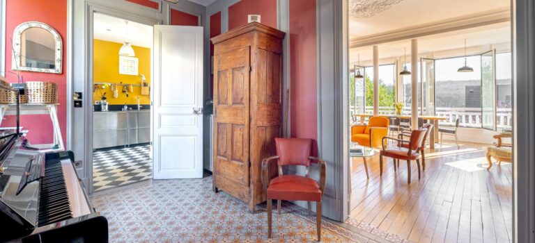 Maison de caractere a vendre a Sevres