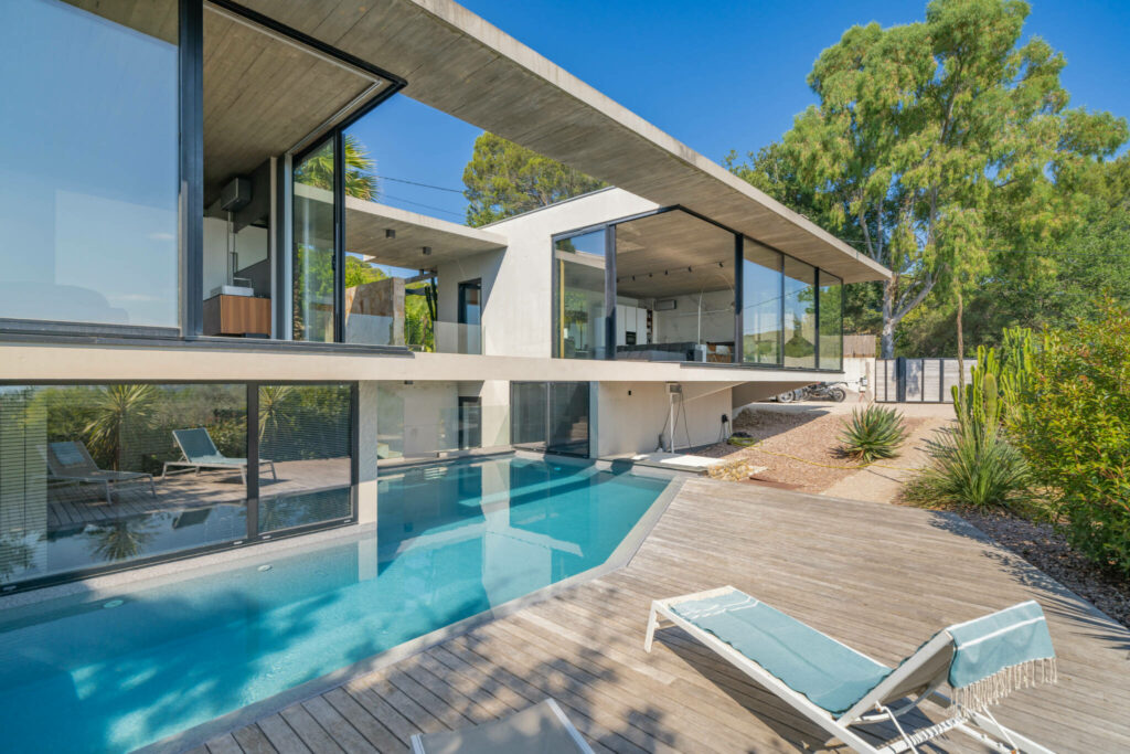 Villa contemporaine, vue mer panoramique a Cannes