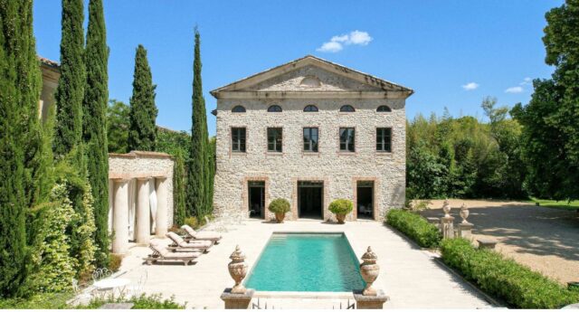 la fascinante histoire d’un chateau gardois a 9,5 millions d’euros