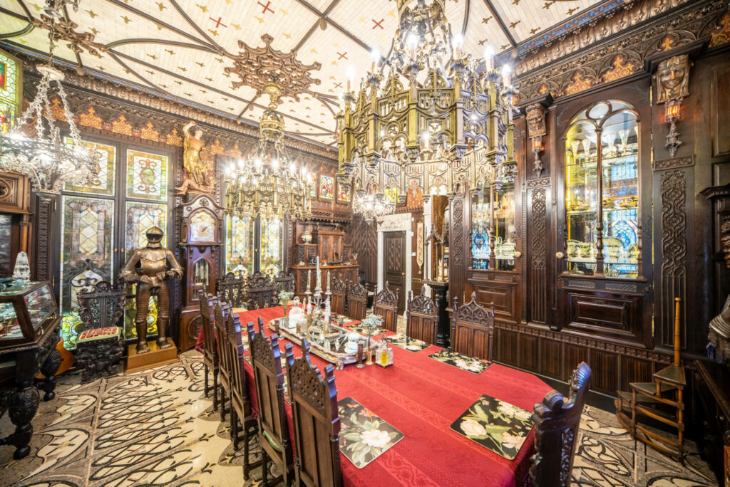 L’etonnante histoire d’un chateau a vendre a Antibes