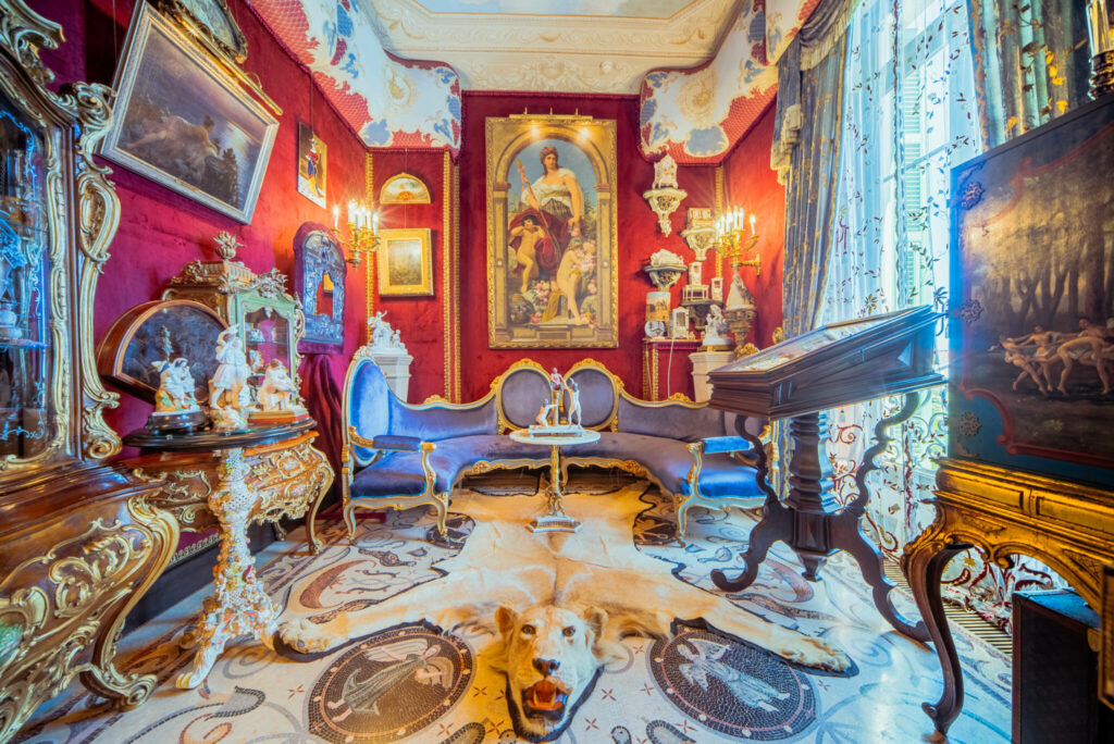 L’etonnante histoire d’un chateau a vendre a Antibes