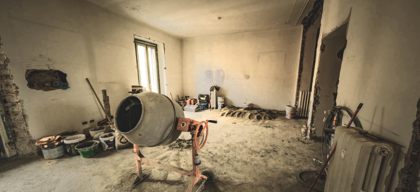 appartement ancien en travaux pour illustrer un article sur le regroupement de crédit pour faire des travaux