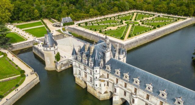 John Taylor ouvre un nouveau chapitre de son développement dans le Val de Loire