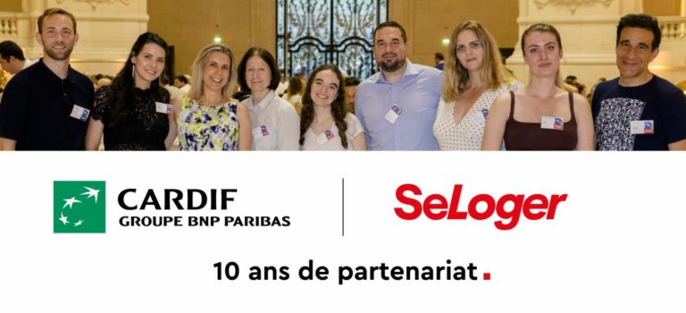 Équipes Cardif et SeLoger réunies pour les 10 ans de leur partenariat, avec les logos des deux marques.