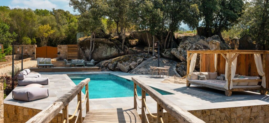 Villa esprit bergerie avec piscine