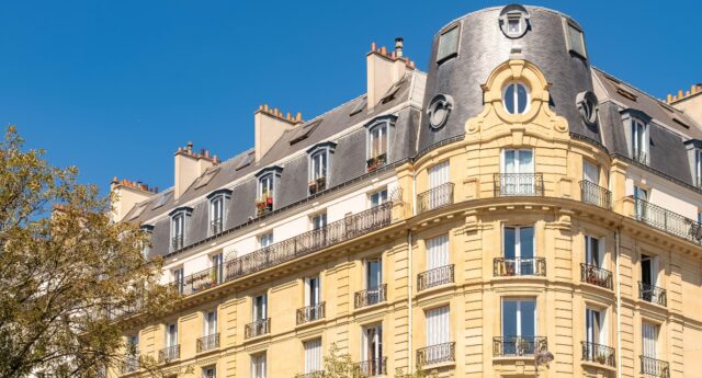Facade d'un immeuble haussmannien