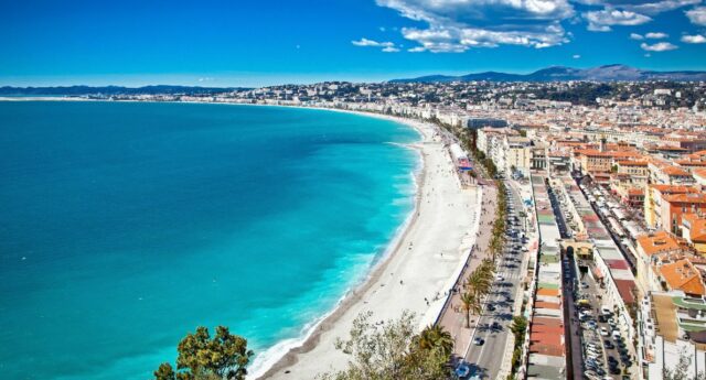 À Nice, un taux à 4 % fait perdre 3 m² pour un budget de 1.500 €/mois.
