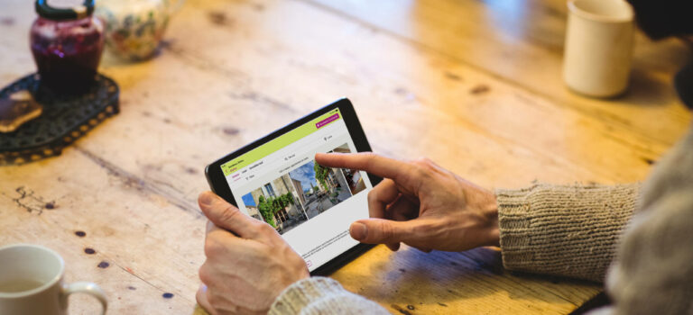 Annonces immobilières sur idealista.fr consultées sur un ordinateur