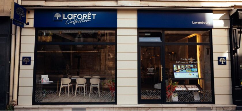 Façade de l’agence Laforêt Collection Luxembourg, dans le 6ᵉ arrondissement de Paris