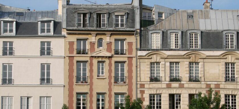 Façades d’immeubles résidentiels Paris