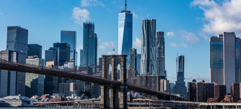 Immeubles résidentiels et gratte-ciel de Manhattan à New York